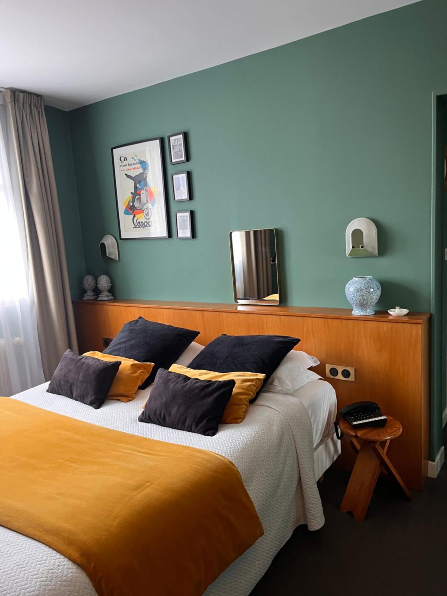 Le Temeraire Hotel Charolles Bagian luar foto