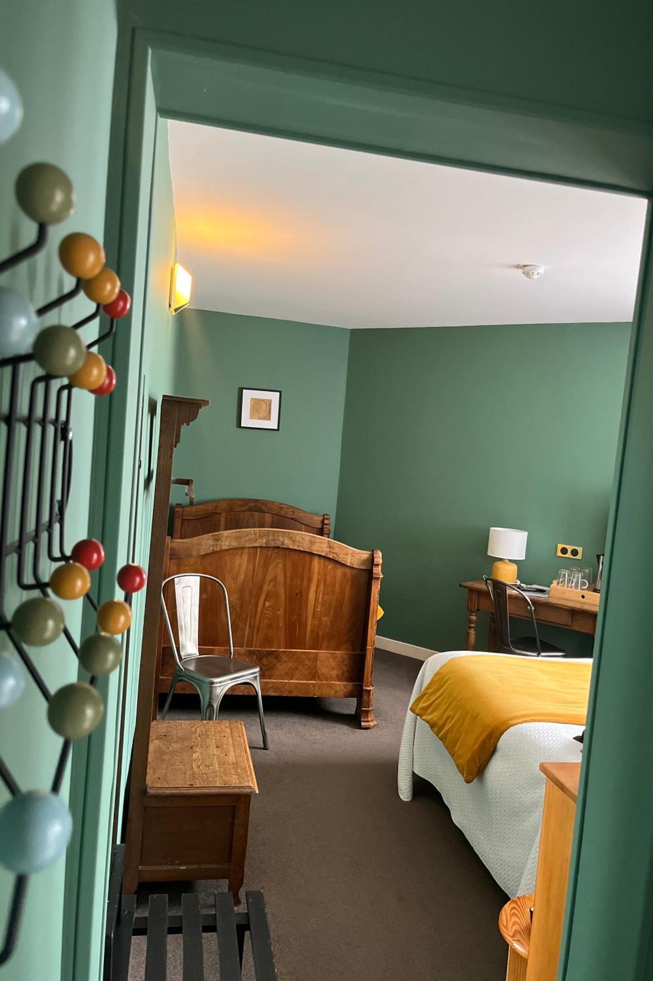 Le Temeraire Hotel Charolles Bagian luar foto