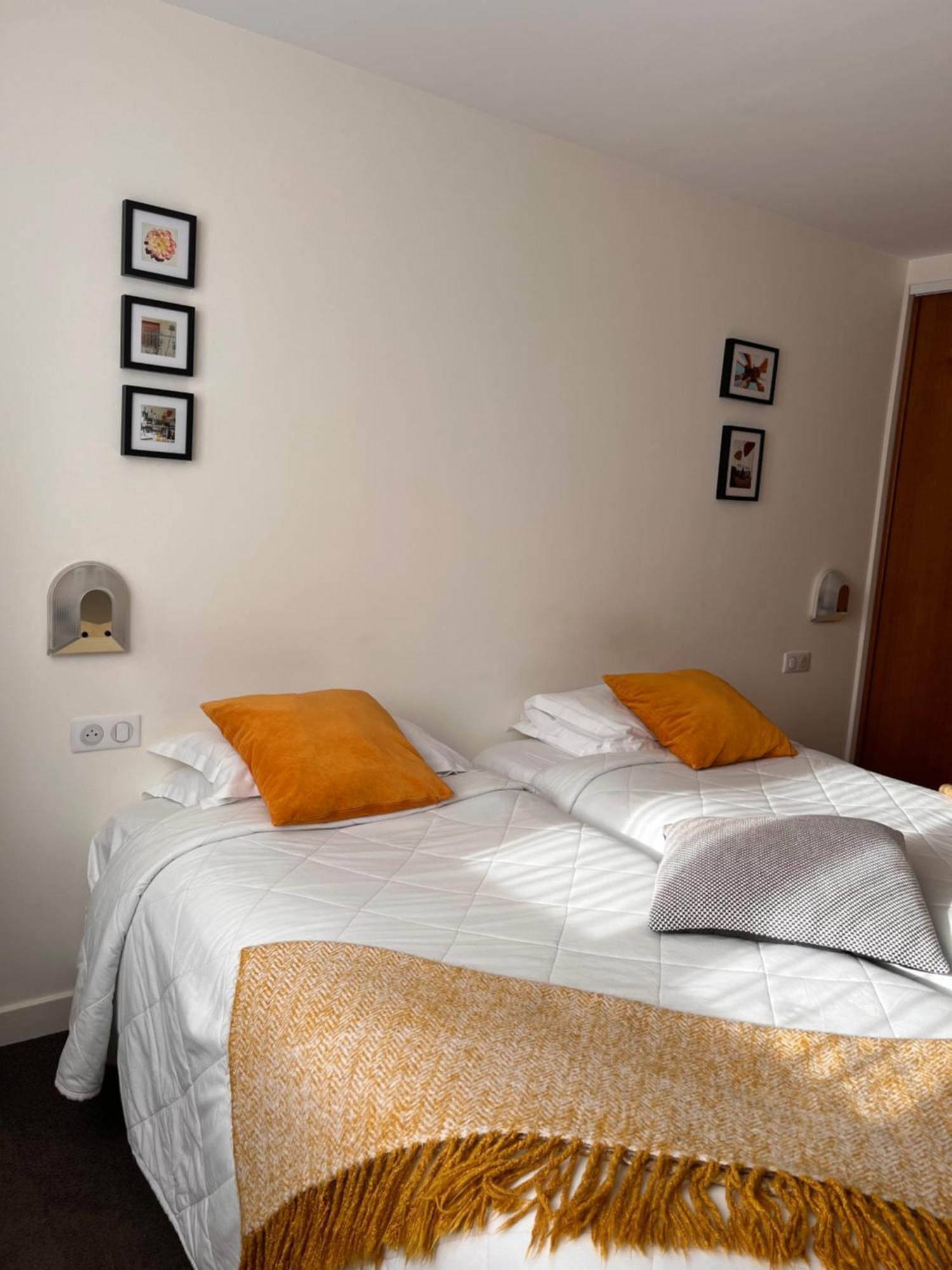 Le Temeraire Hotel Charolles Bagian luar foto