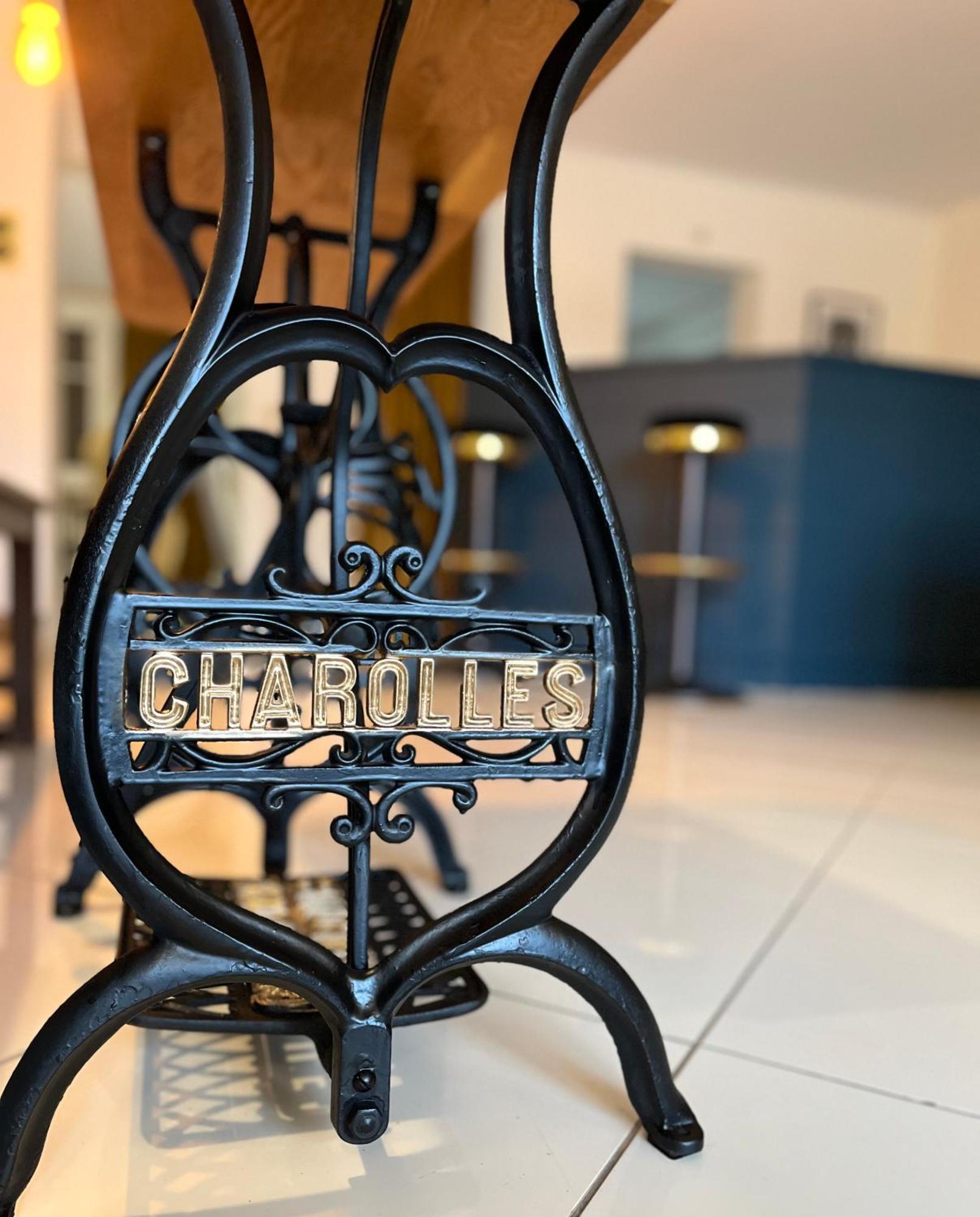 Le Temeraire Hotel Charolles Bagian luar foto