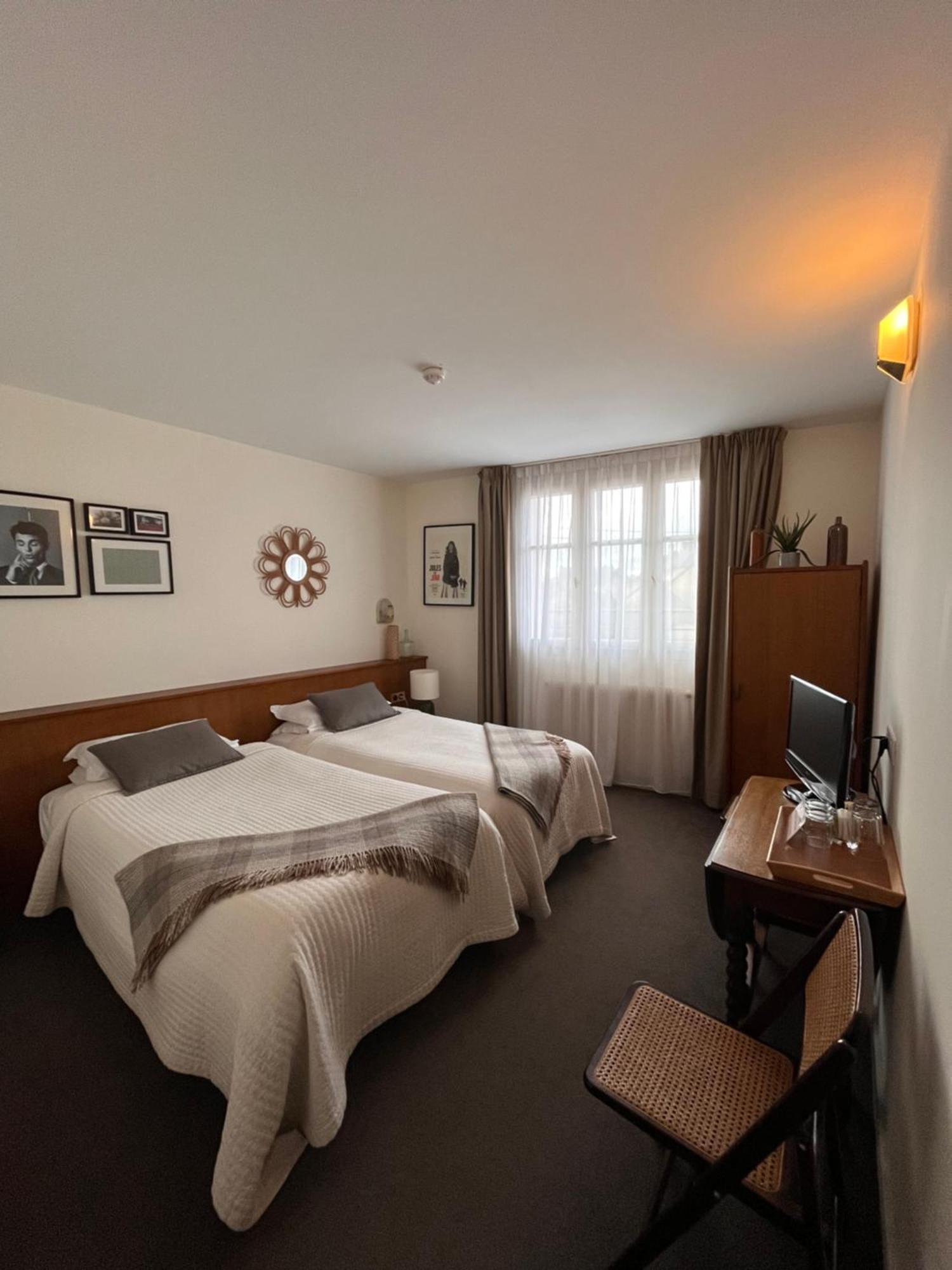 Le Temeraire Hotel Charolles Bagian luar foto