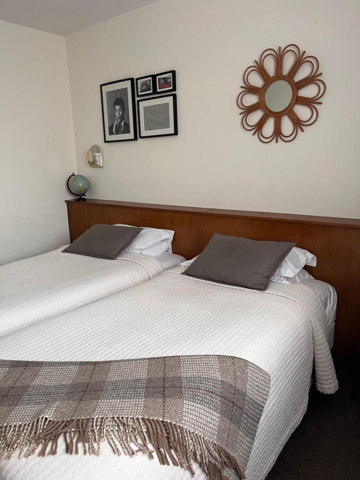 Le Temeraire Hotel Charolles Bagian luar foto