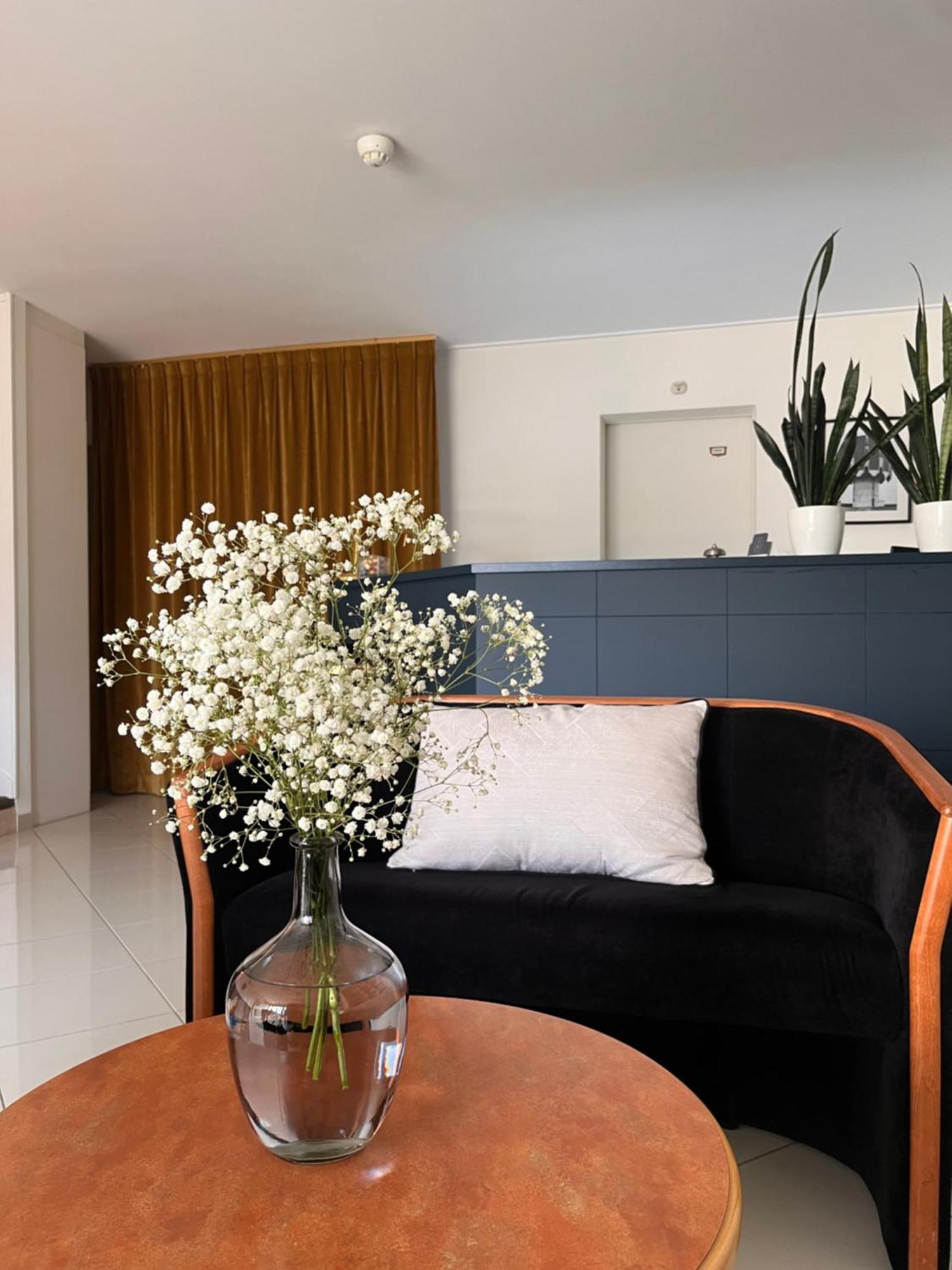 Le Temeraire Hotel Charolles Bagian luar foto